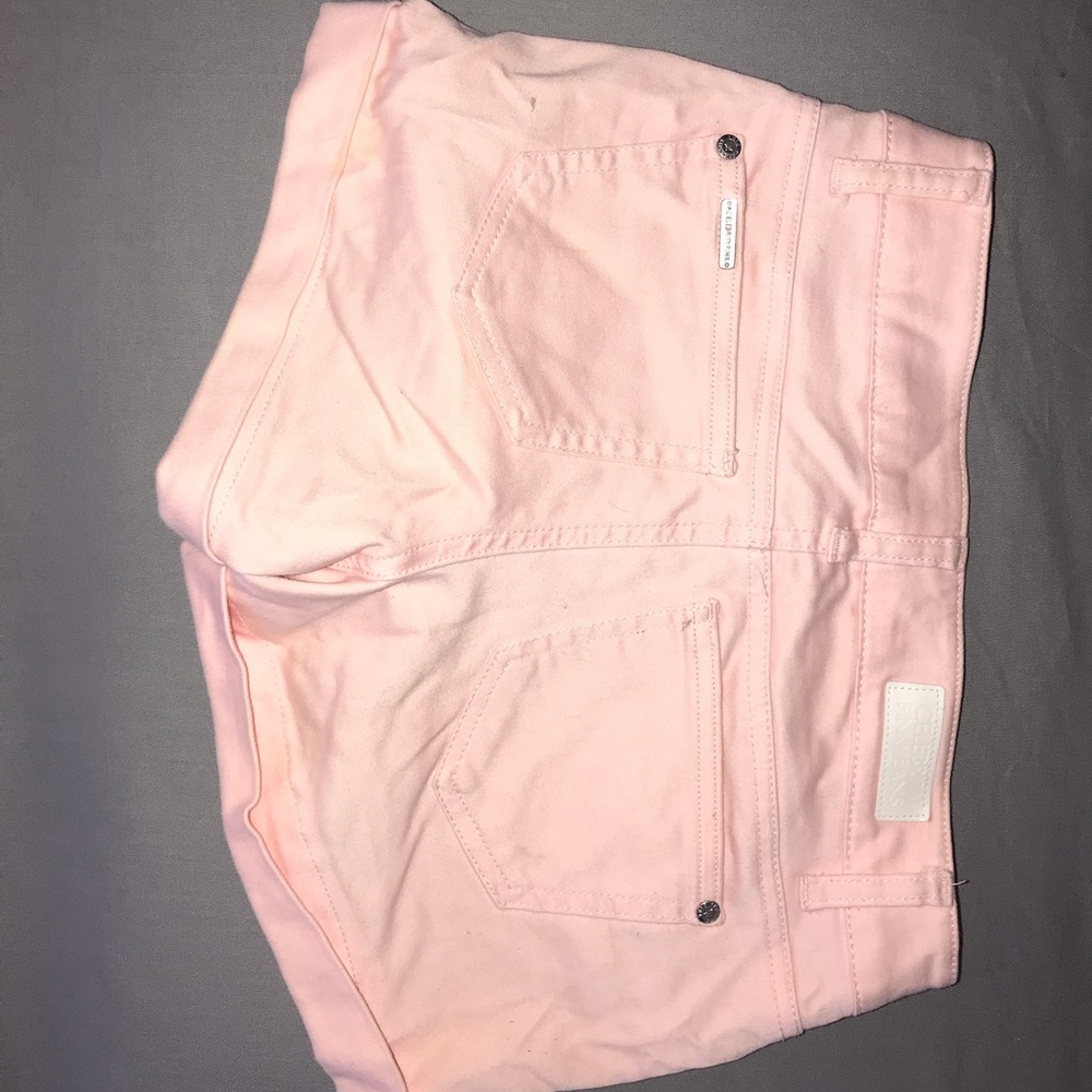 Pink shorts - Picture 2 of 3